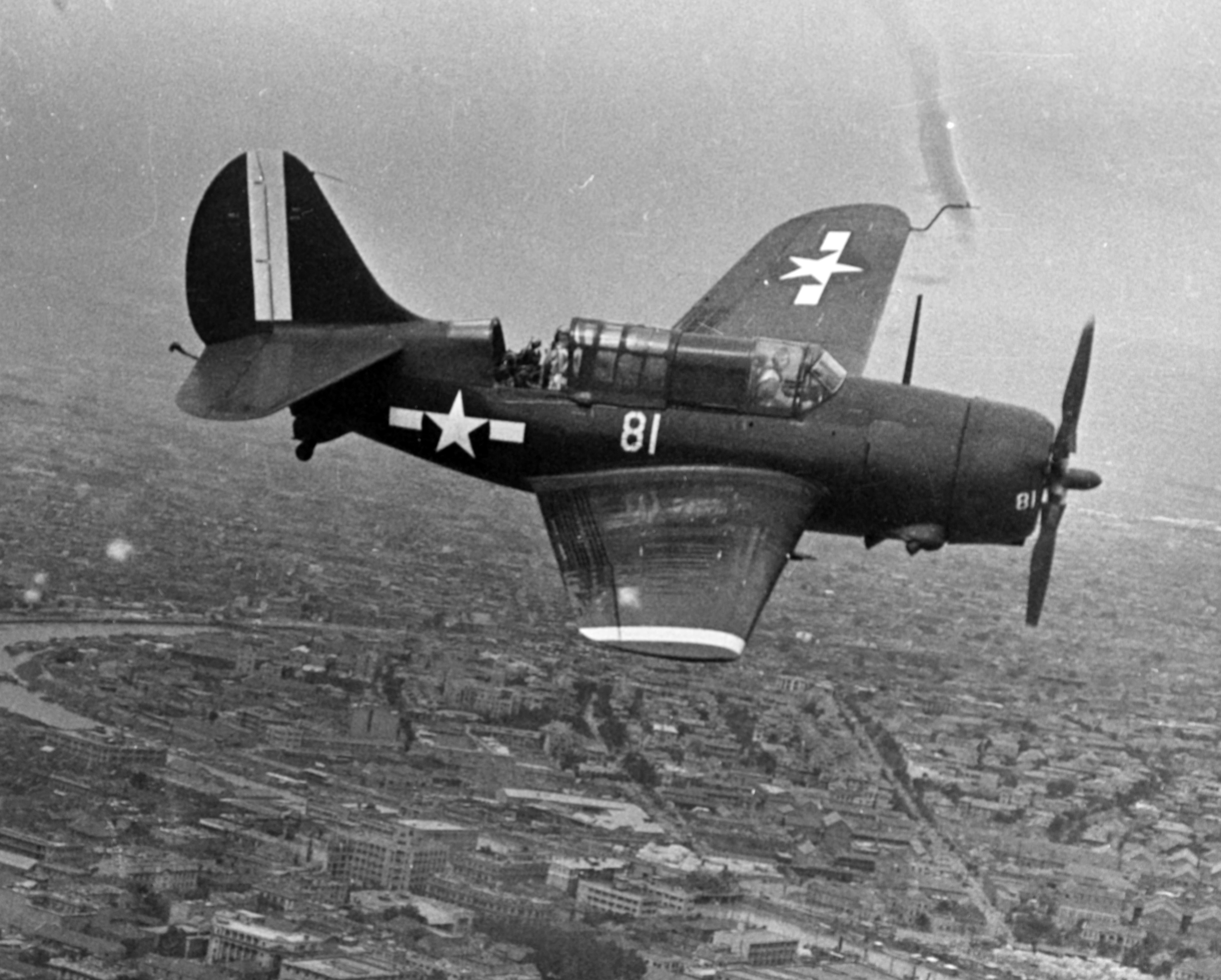 Curtiss SB2C-5 "Helldiver" scout-bomber