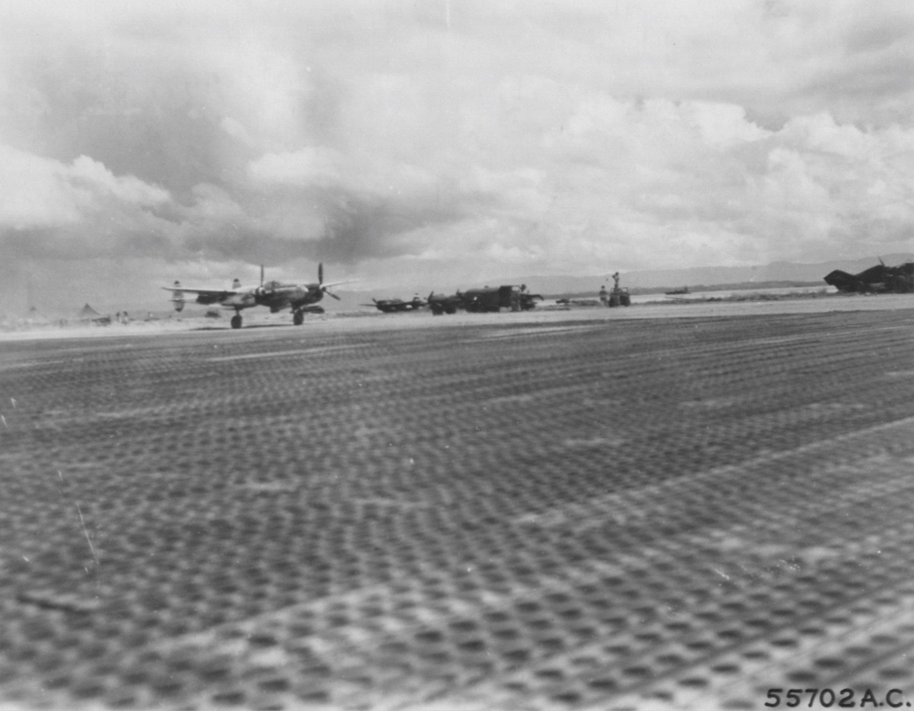 P-38 lands at Tacloban