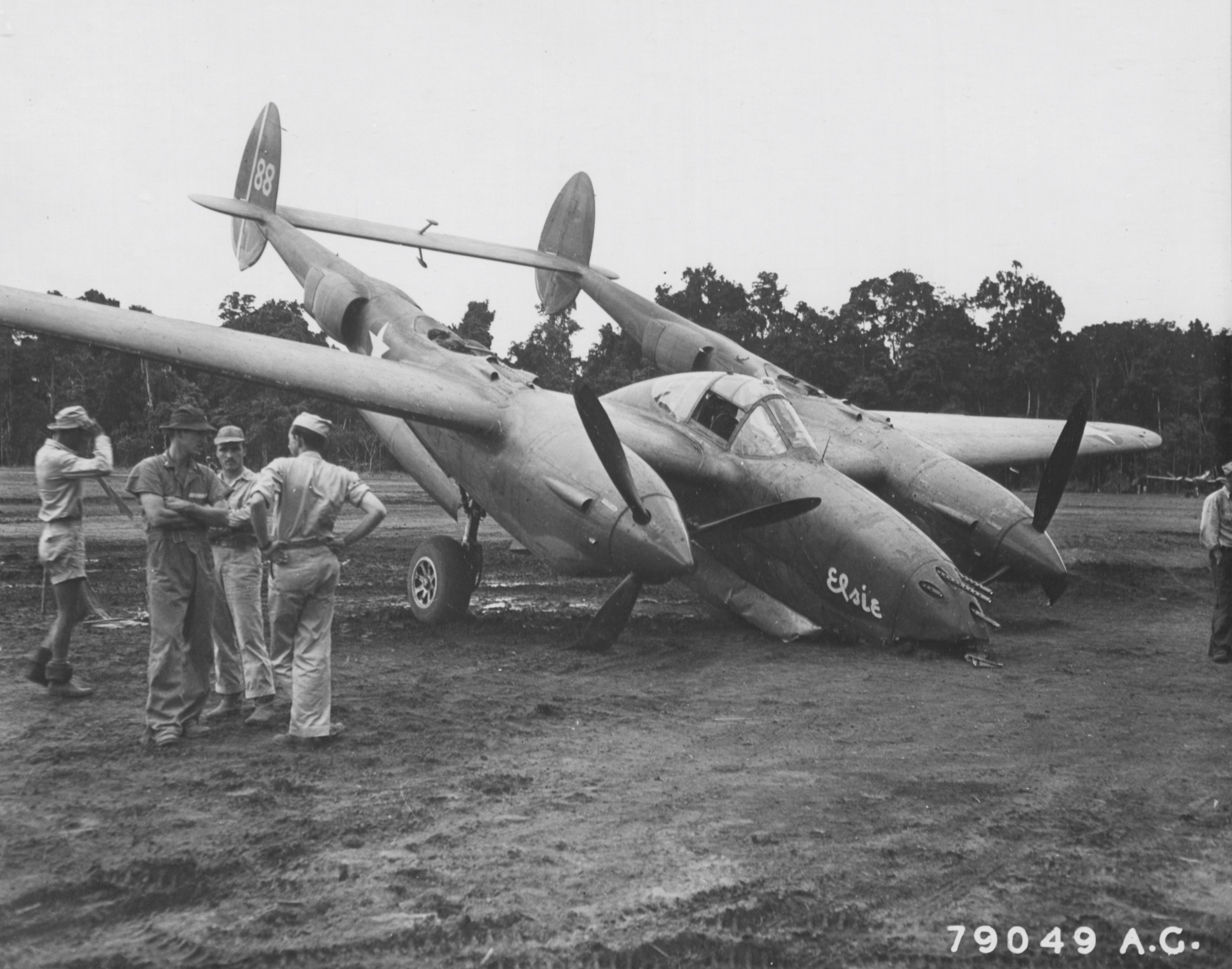 Cracked-up P-38, Dobodura